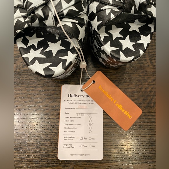 ⭐️ VGC Saint Laurent Black and White Star Print Platform Sandals - Picture 4 of 5